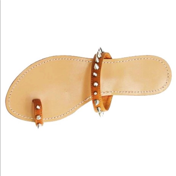 NEW! Women’s Tan Spike Studded Fashion Sandal - Picture 4 of 4
